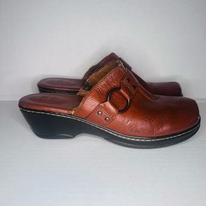 b.o.c. BORN CONCEPT Solid Brown Leather Clogs Mules Shoes Womens Sz 10 M
